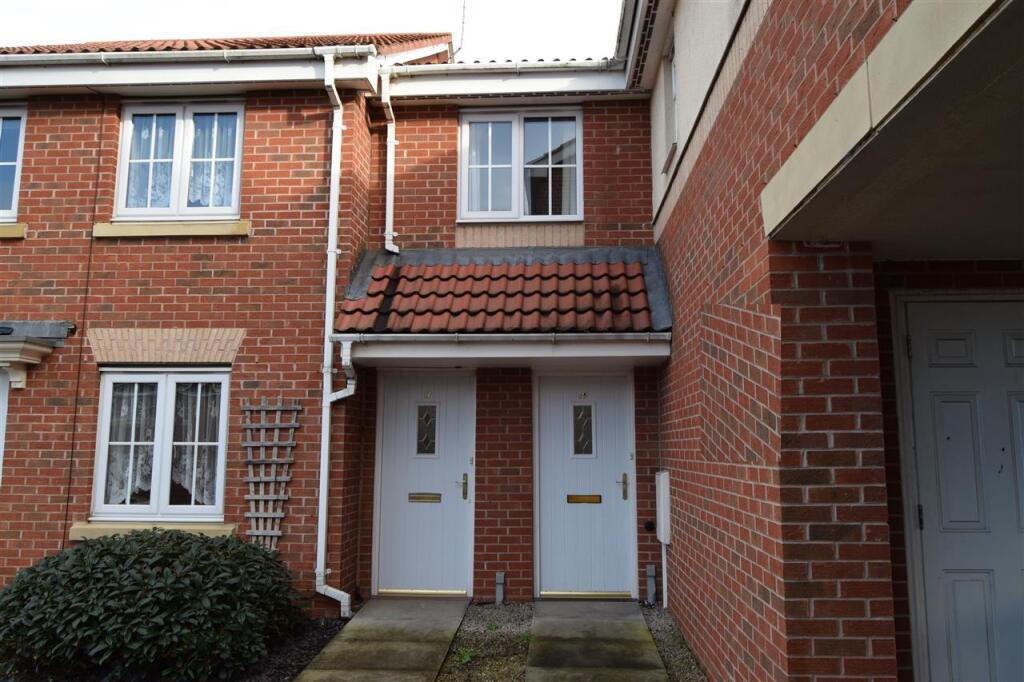 Main image of property: Read Close Fernwood Newark Nottinghamshire