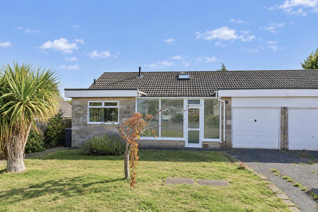 Main image of property: QUIET CUL-DE-SAC * LAKE