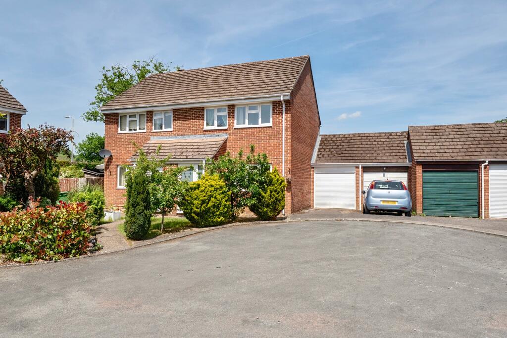 Main image of property: Grindle Close, Thatcham, RG18