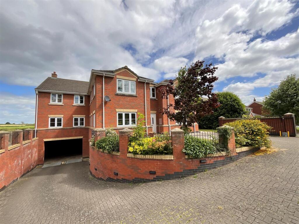 Main image of property: Hinckley Road, Sapcote, Leicester