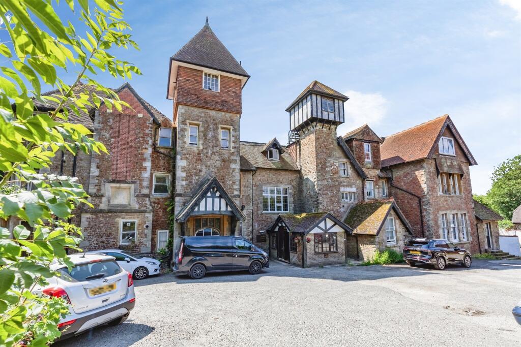 Main image of property: The Ridge, Hastings