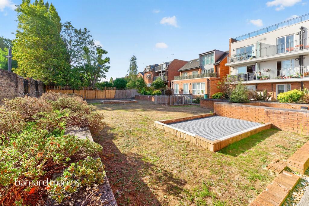 Main image of property: Lankaster Gardens, London