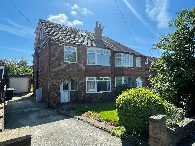 Main image of property: Spen Lane, Leeds, LS16