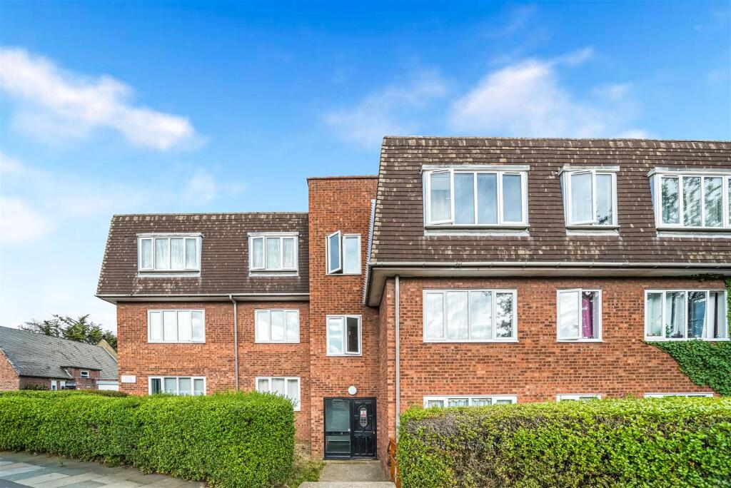 Main image of property: Oaks Lane