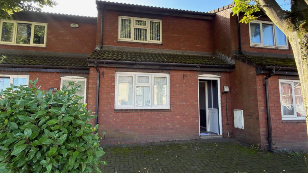 Main image of property: Bury New Rd, Heywood, OL10 4RE