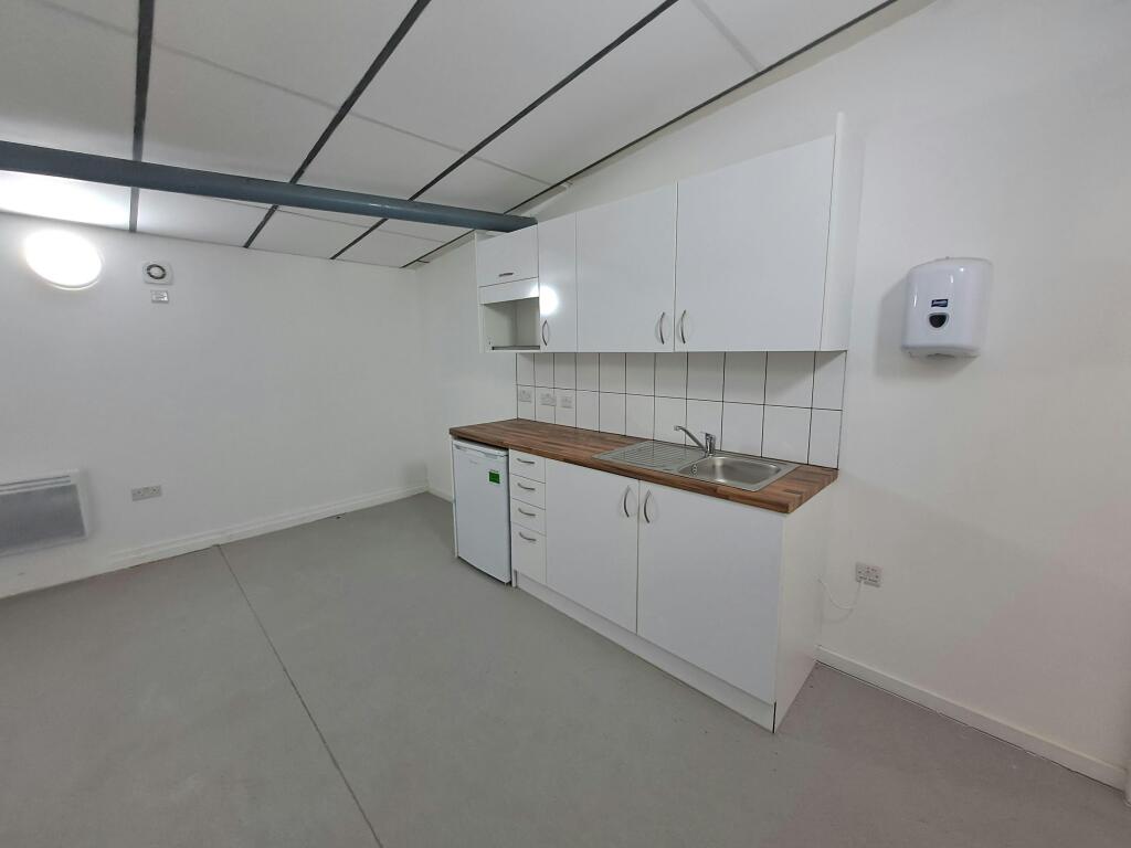 3 Executive Park Kitchenette