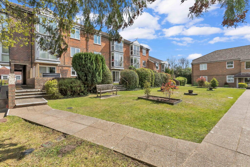 Main image of property: Hassocks Lodge, Keymer Road, Hassocks, West Sussex, BN6 8AT