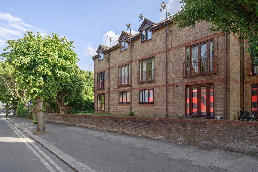 Main image of property: Hawthorn Place, Erith