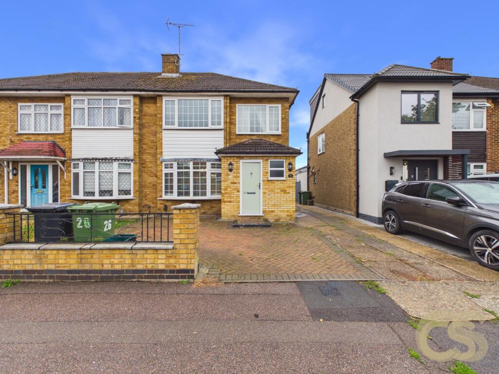 Main image of property: Elm Drive, Cheshunt,Hertfordshire, EN8 0RX