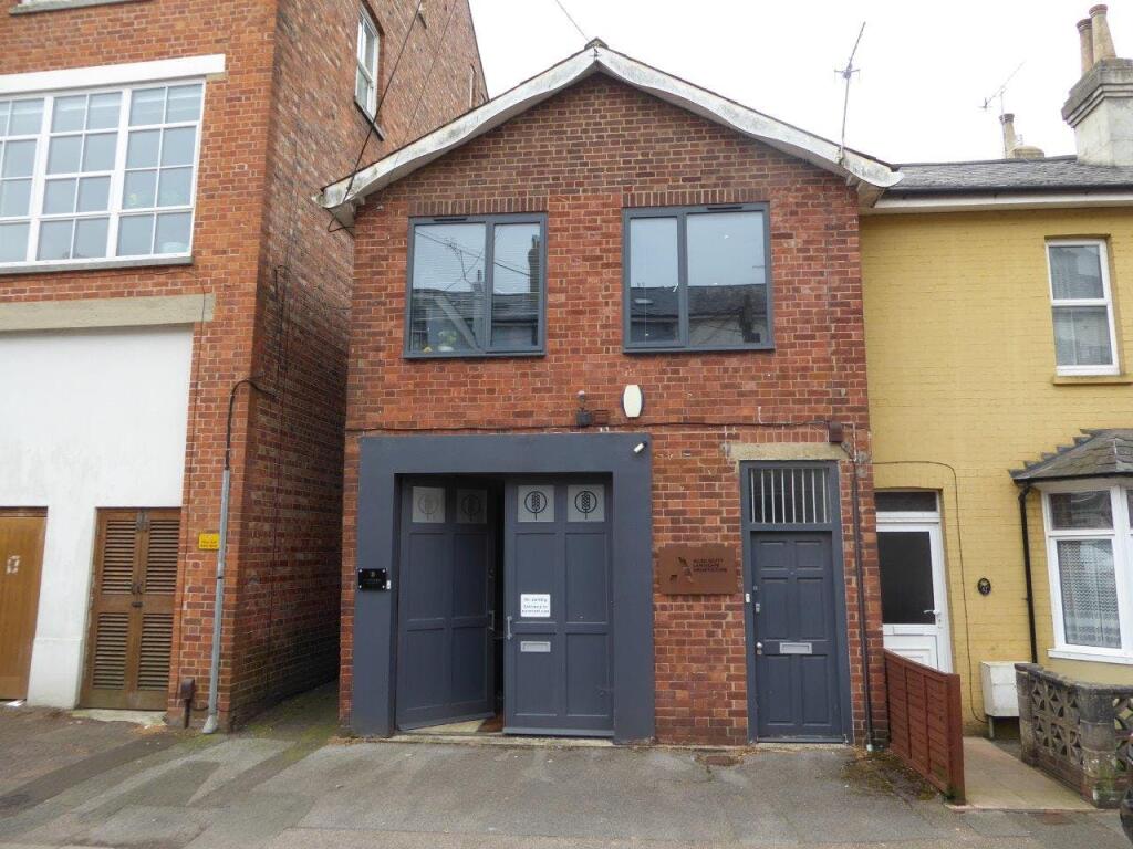 Main image of property: 44 Newton Road, Tunbridge Wells