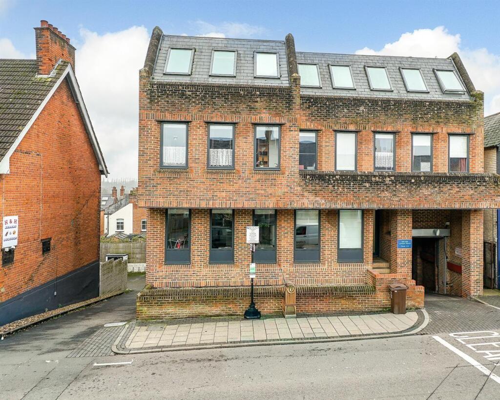 Main image of property: London Road, St. Albans