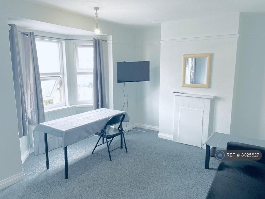 Main image of property: Henry St, Reading, RG1
