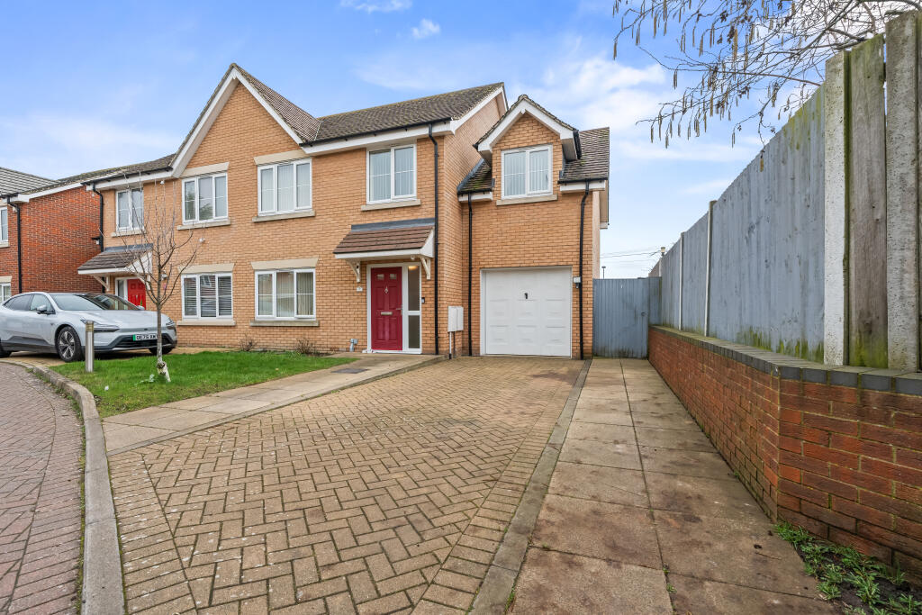 Main image of property: Rockfield Drive, Luton, Bedfordshire, LU3