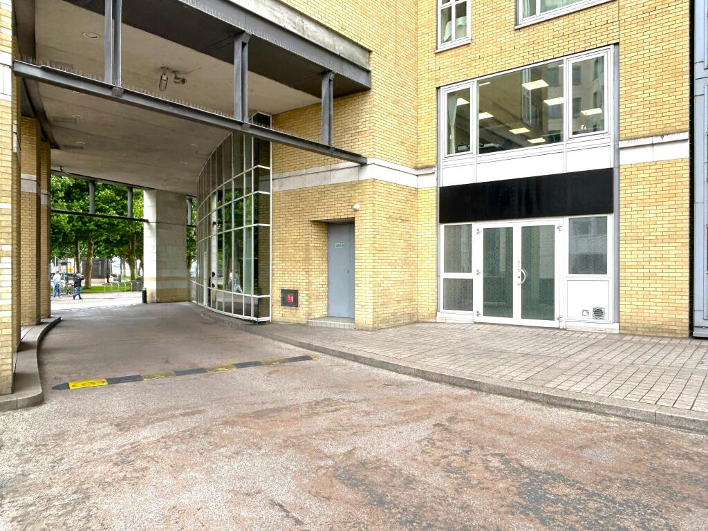 Exterior 3.jpg