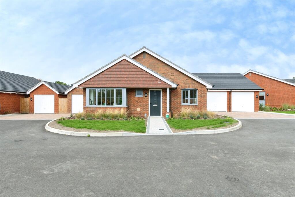 Main image of property: Ringwood Road, Alderholt, Fordingbridge, Dorset, SP6