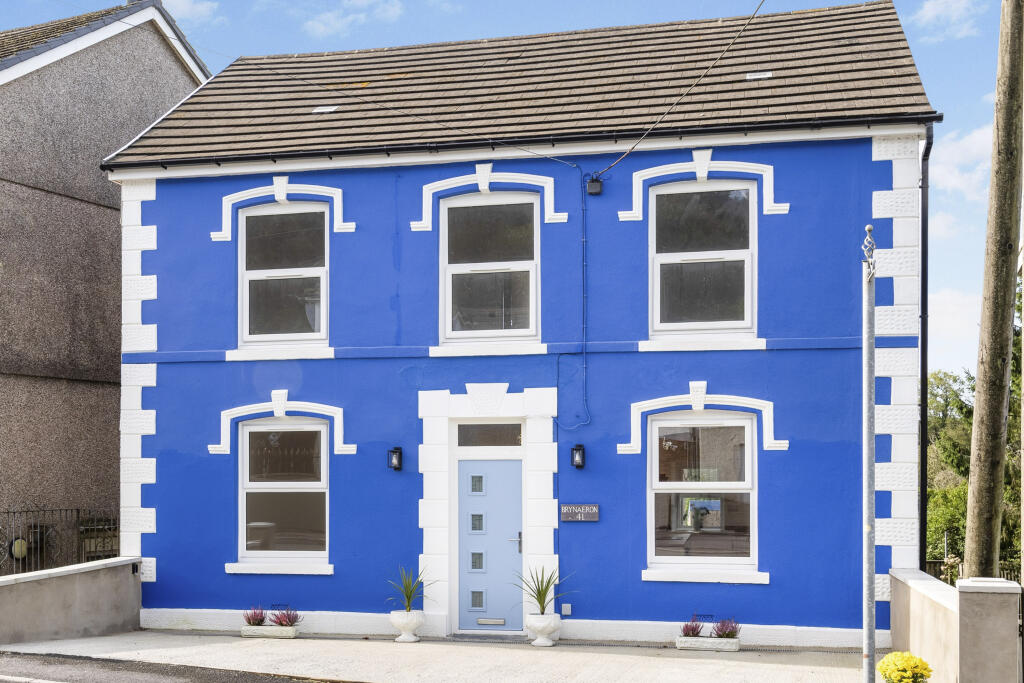 Main image of property: Heol Y Bryn, Llanelli, SA14