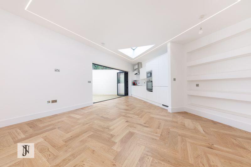 Main image of property: Lyonsdown Road, Whetstone EN5