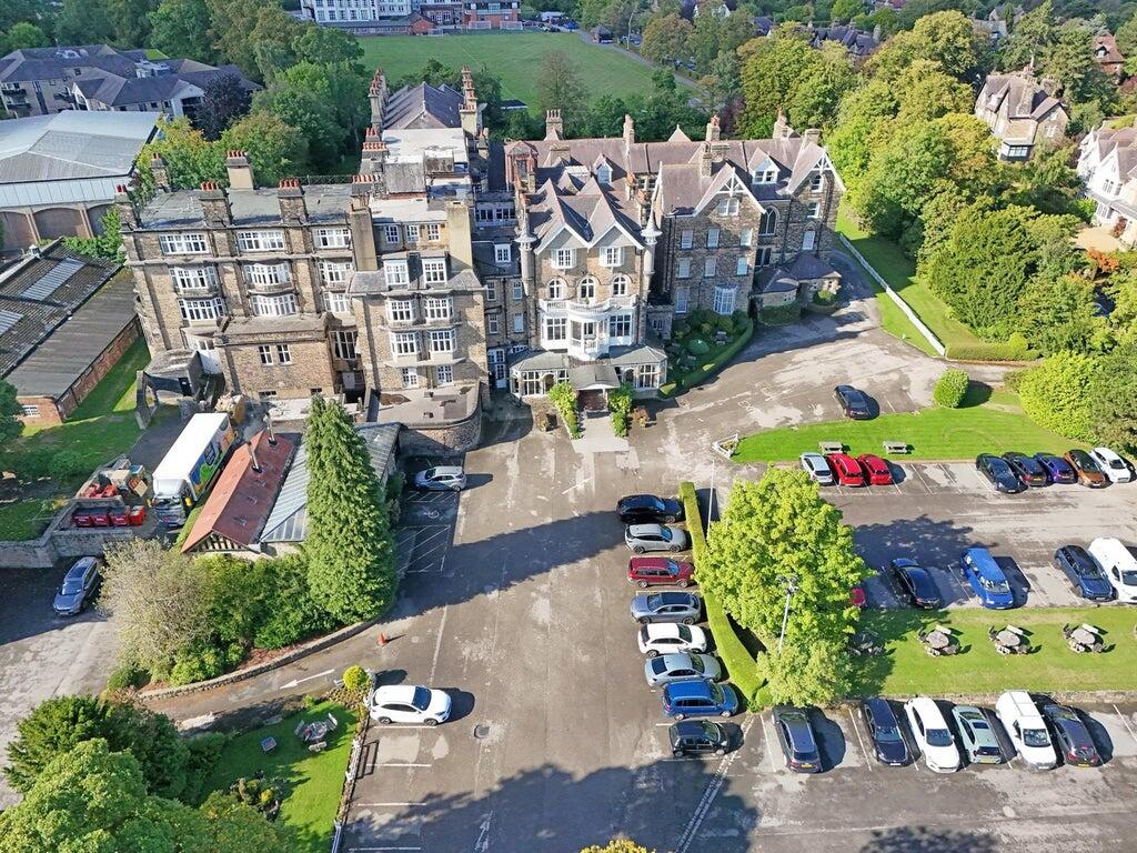 Main image of property: The Cairn Hotel, Ripon Road, Harrogate, HG1 2JD