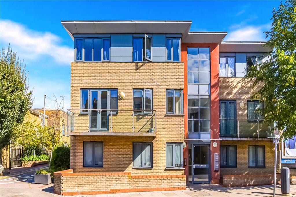 Main image of property: Hoe Street, London, E17