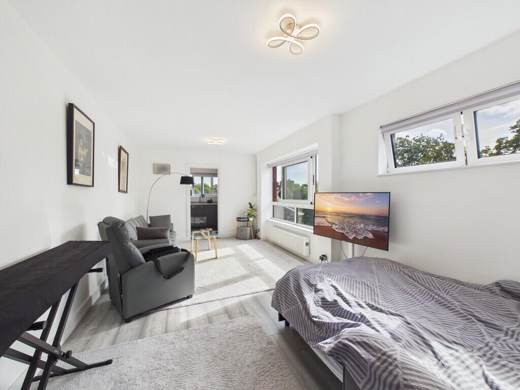 Main image of property: Frobisher Court, Cleveland Road 