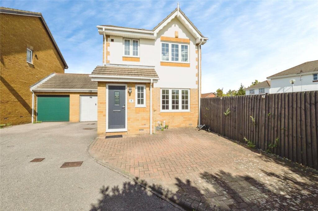 Main image of property: Beaufort Close, Chafford Hundred, Grays, Essex, RM16