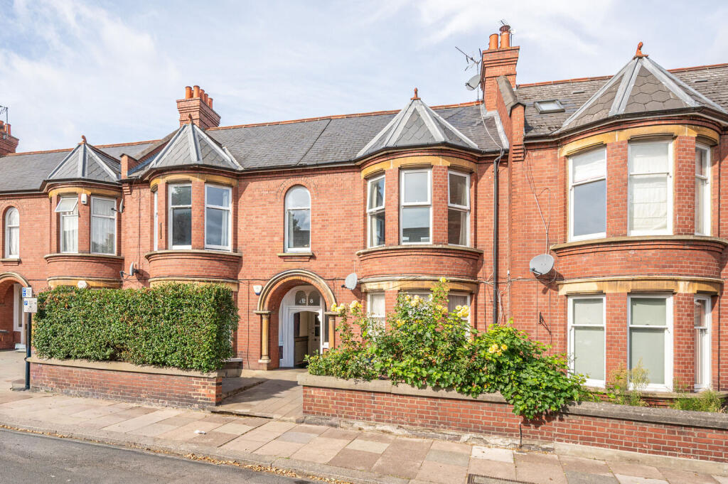 Main image of property: Radbourne Road, Balham, London, SW12