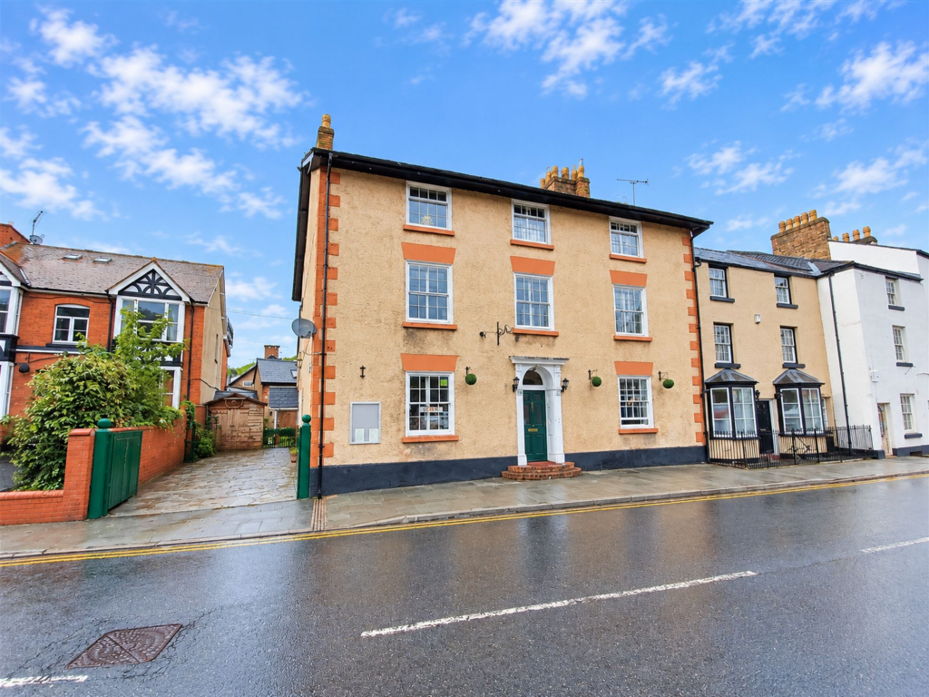 Main image of property: Regent Street, Llangollen, LL20