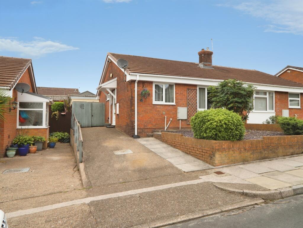 Main image of property: Cae'r Fferm, CAERPHILLY
