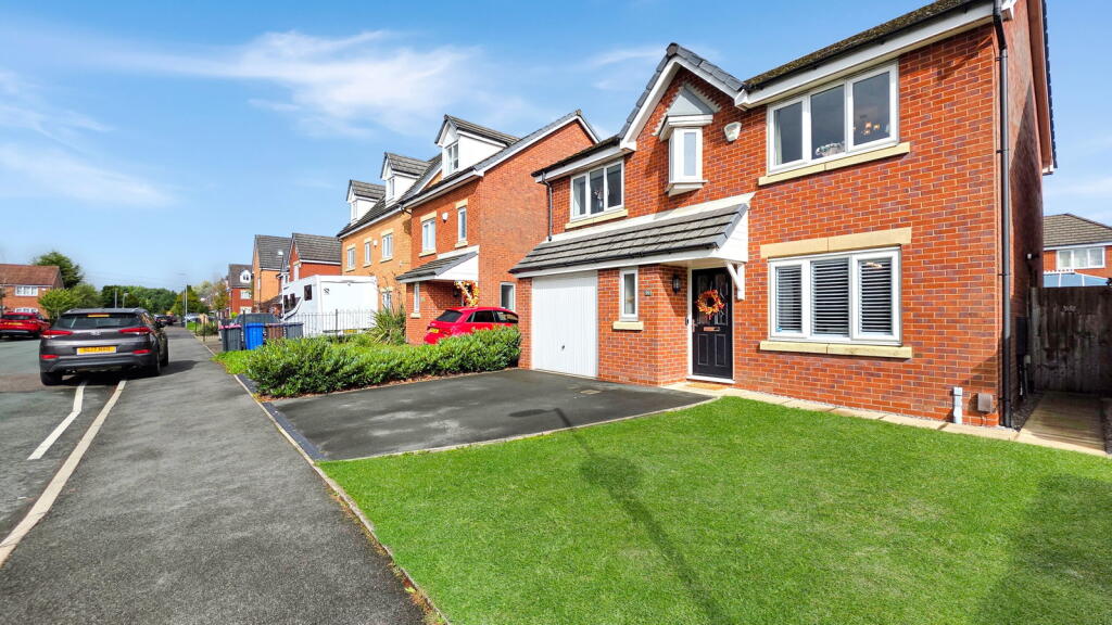 Main image of property: Moss Lane, Walkden M28 3NF