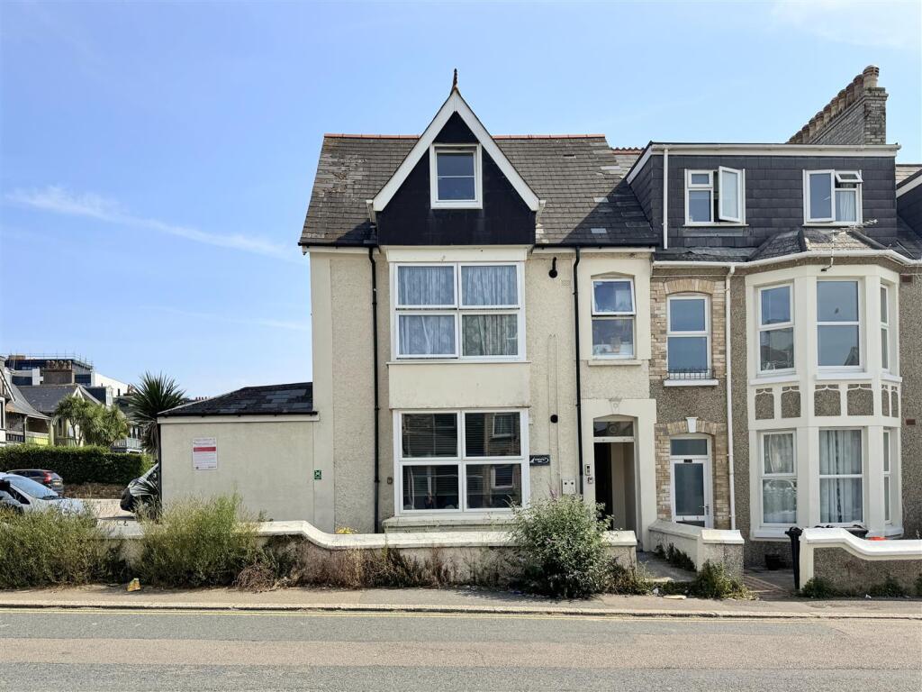 Main image of property: Edgcumbe Avenue, Newquay