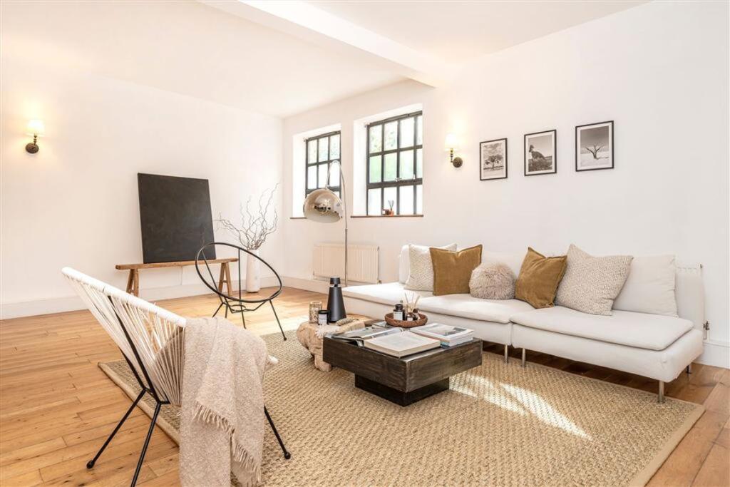 Main image of property: Varden Street, Stepney Green