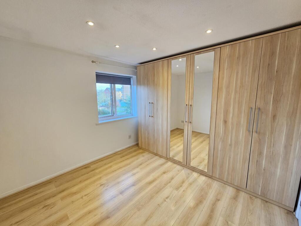 Main image of property: New Ash Close, N2