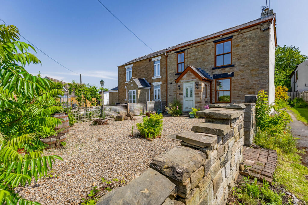 Main image of property: Lawns Lane, Wakefield, WF2