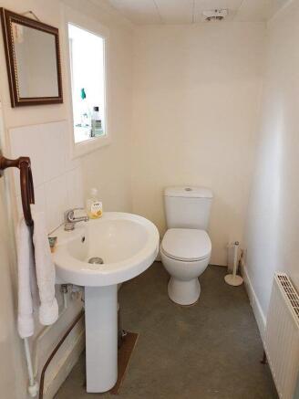 Upstairs HMO 1st Toilet