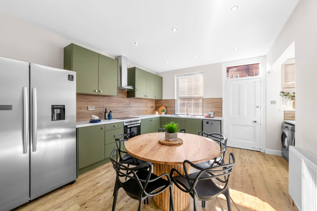 Main image of property: 55 Headingley Avenue, Headingley, Leeds, LS6 3ER