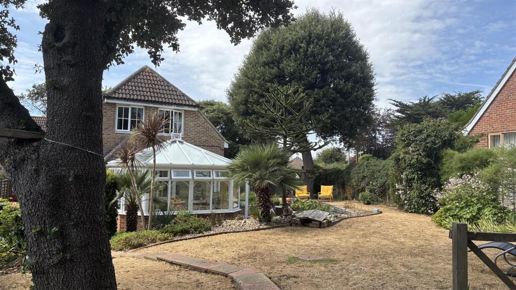Main image of property: Cleveland Copse, Worthing, BN13 2JX