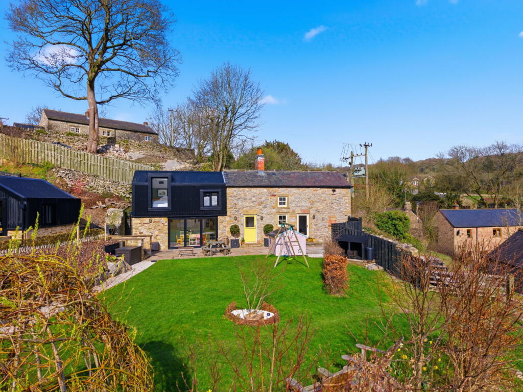 Main image of property: Jetting Street, Fallgate, Ashover.