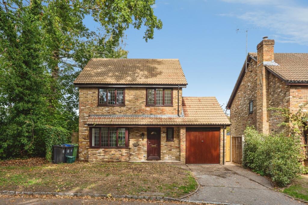 Main image of property: Ivy Drive, Lightwater, Surrey, GU18