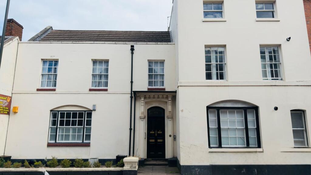 Main image of property: Flat 5 Duart House, 31 St. John Street, Lichfield, Staffordshire, WS13 6NU