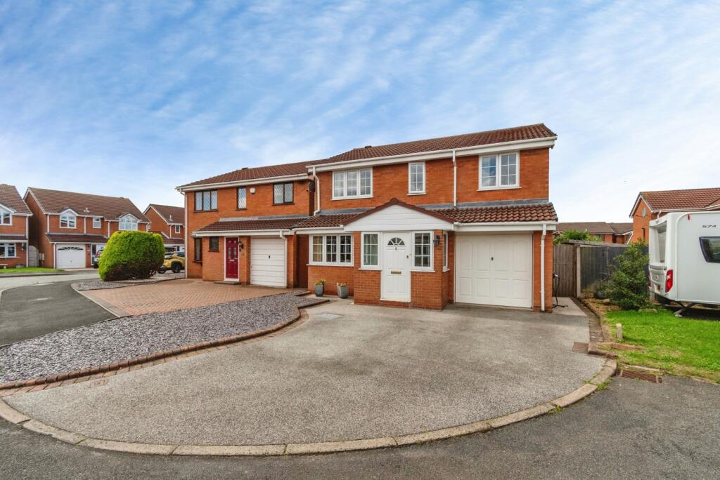 Main image of property: Oakwood Close, Essington, West Midlands, WV11