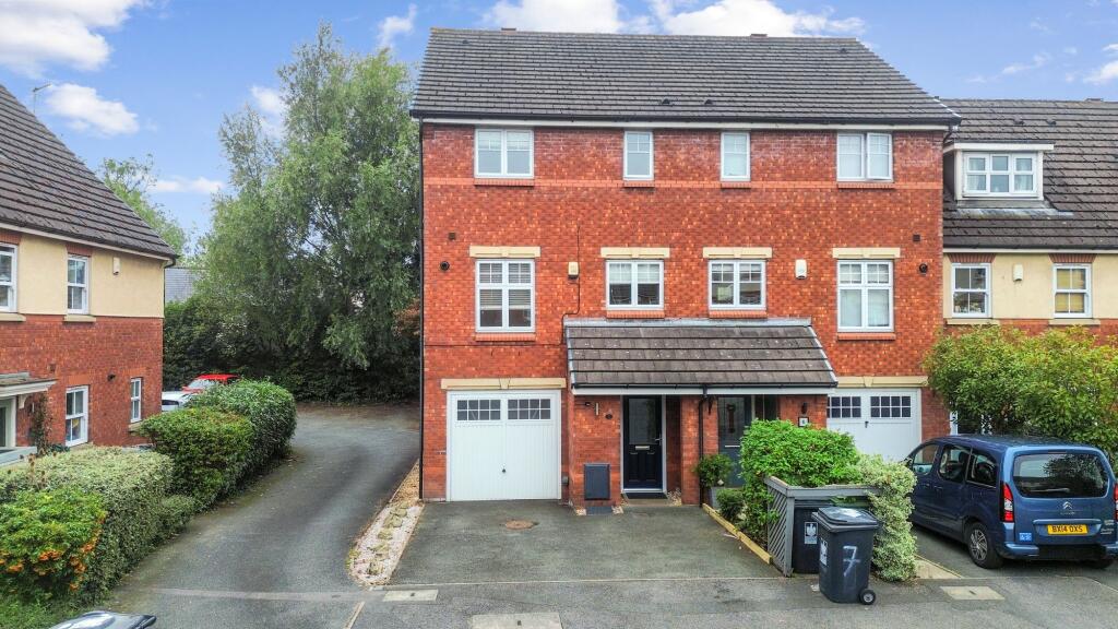 Main image of property: Coopers Place, Warrington, WA4
