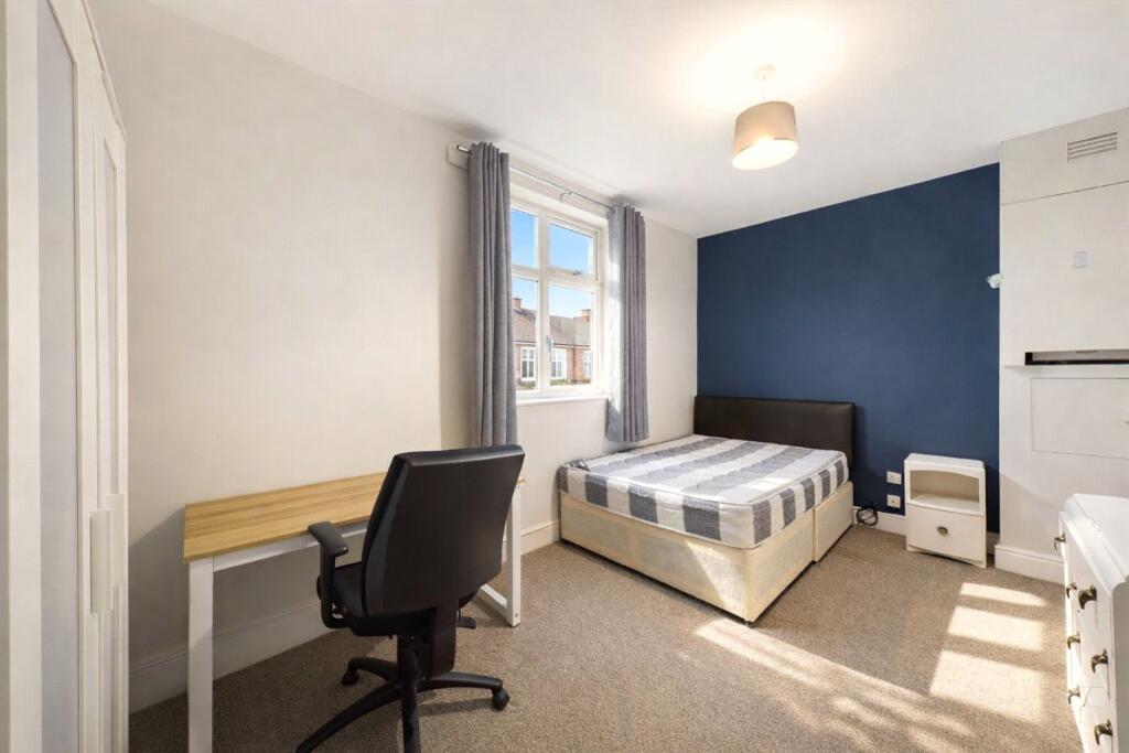Main image of property: Semilong Road, Northampton, NN2
