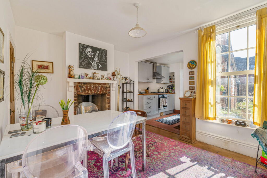 Main image of property: Victoria Road, Cranleigh GU6 8SP