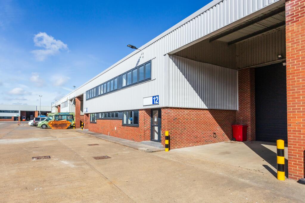 Unit 12, Stocklake Industrial Park