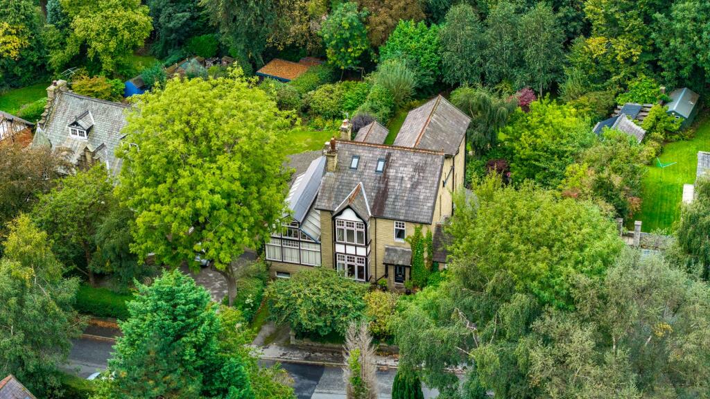 Main image of property: North Road, Glossop, SK13