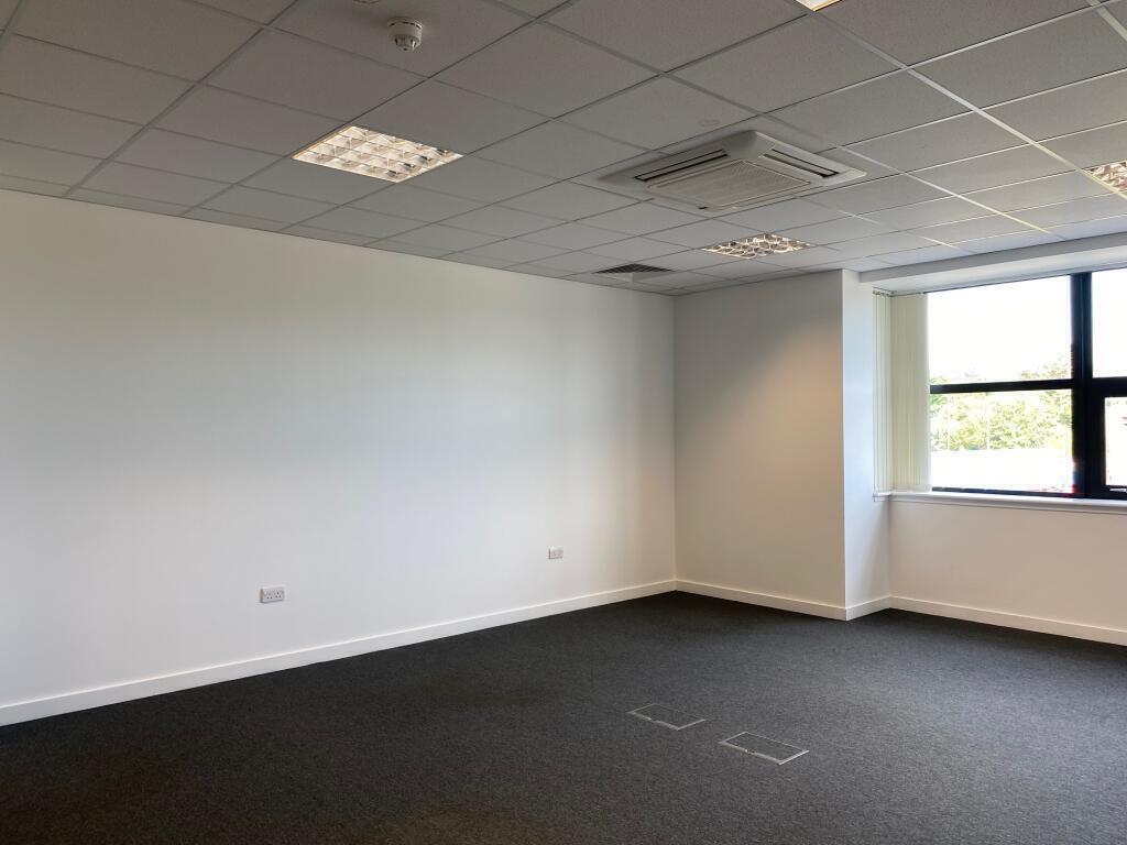 750 sqft office
