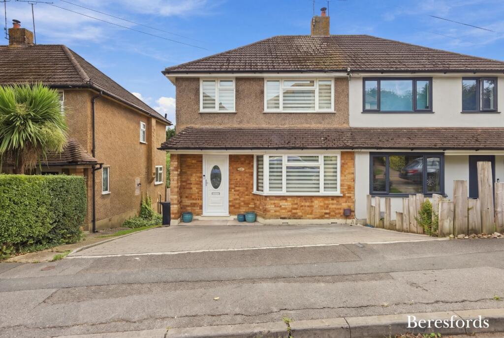 Main image of property: Weavers Close, Billericay, CM11