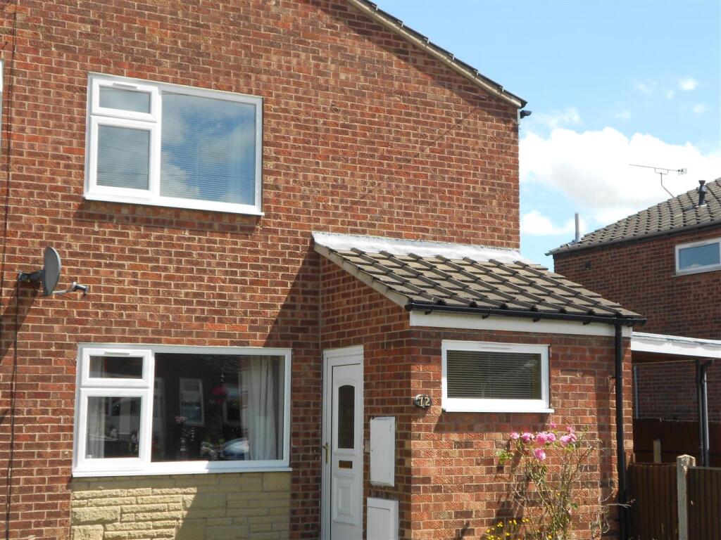 Main image of property: 72 Galway Crescent Retford DN22 7YJ