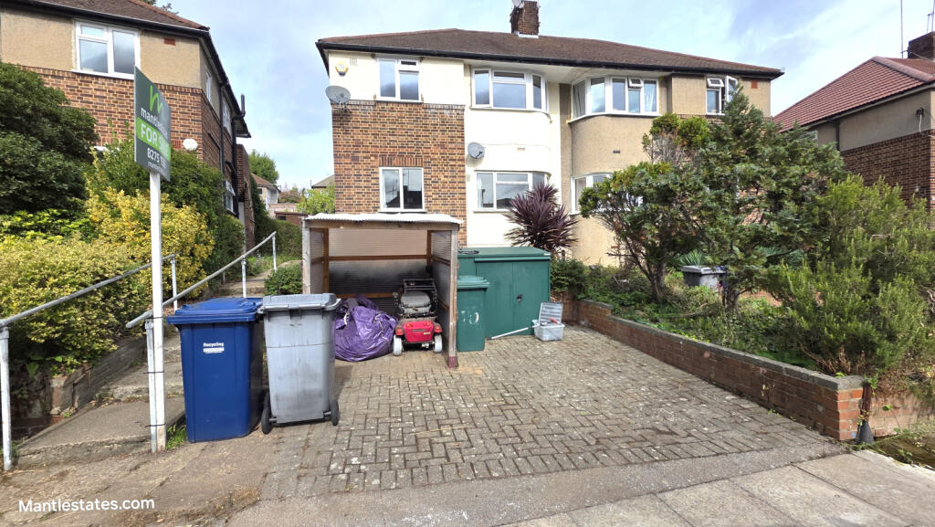 Main image of property: Avondale Avenue, EAST BARNET EN4