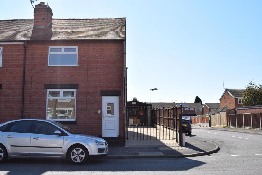 Main image of property: 16 Wood Street, Bedworth